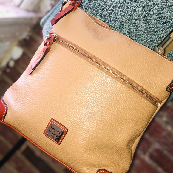 Dooney and Bourke Saffiano leather crossbody - Picture 5 of 12